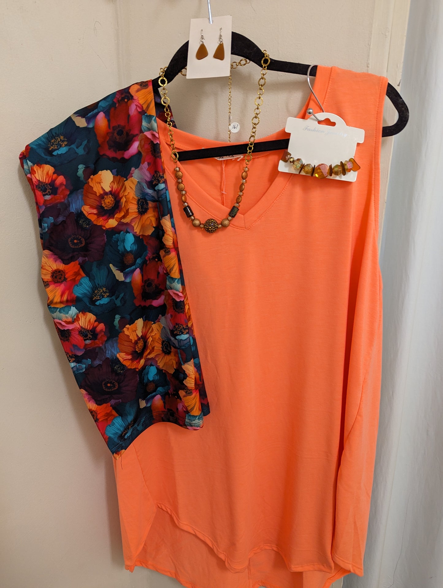 Colorful poppies Capris with Pockets - Simply Scarves And Such