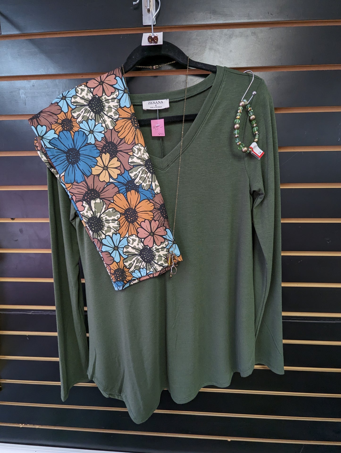 Multi-colored floral animal print Capris with Pockets