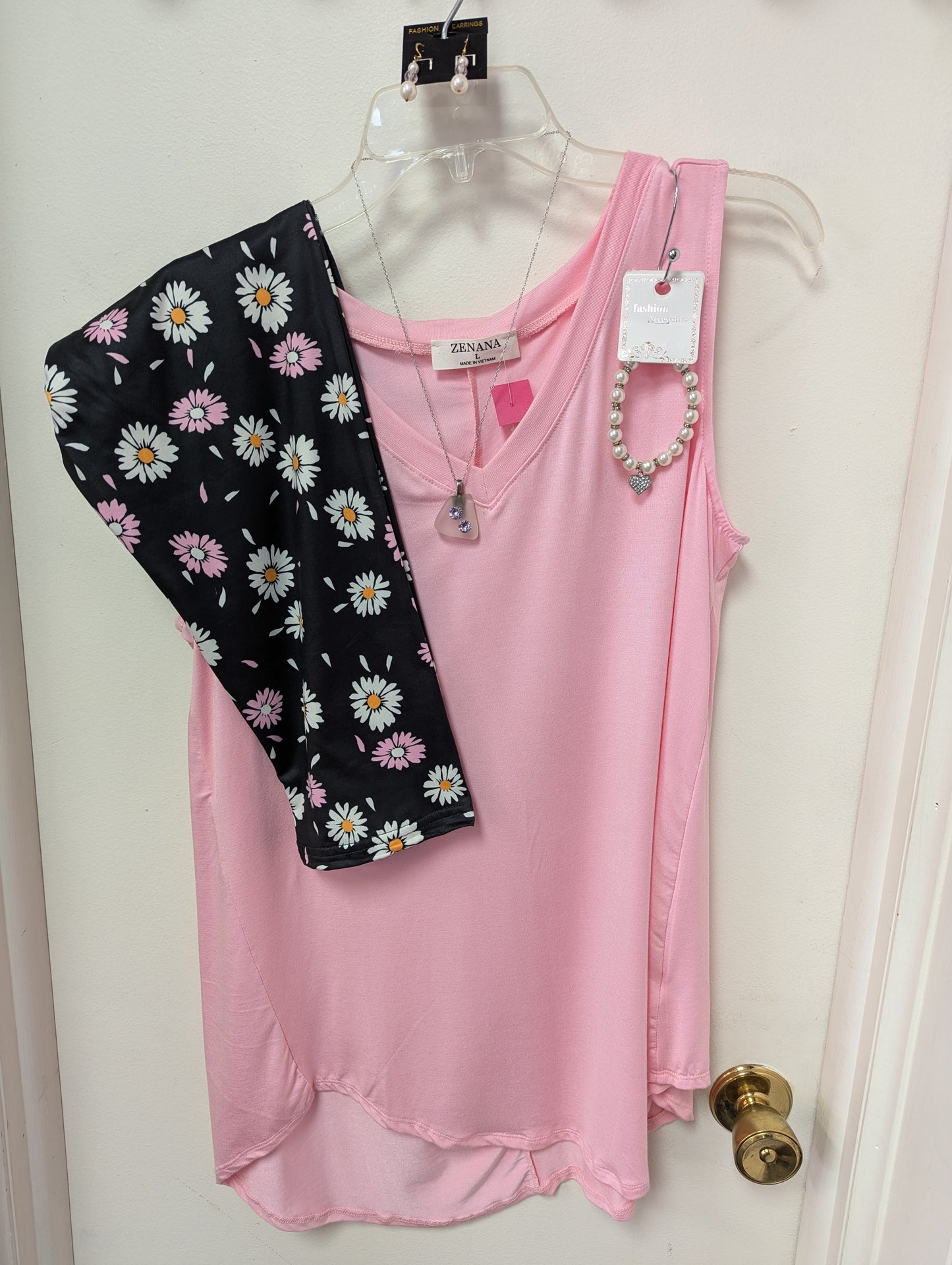 Pink daisy Capris with Pockets